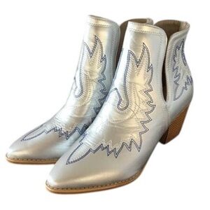 🏜️ Silver Western-Style Cowboy Ankle Booties with Embroidered Blue Detail